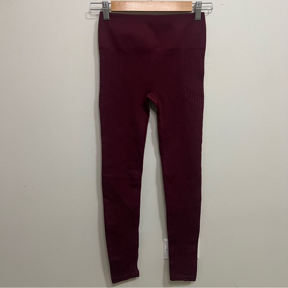 Fabletics Textures High-Waist Leggings Yoga Gum Lounge Athletic Athleisure